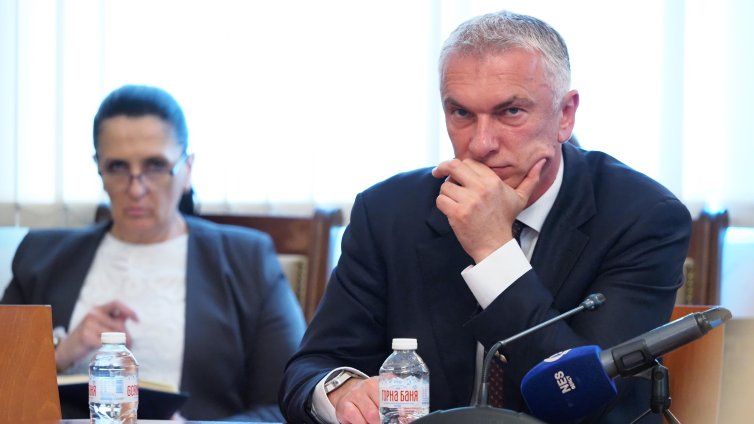 АПС е опозиция, не сме говорили с ПП-ДБ за подкрепа на вот на недоверие