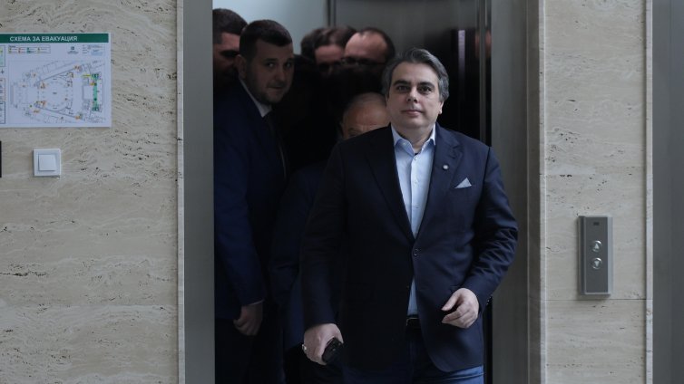 Асен Василев: Правосъдието е в институционален колапс