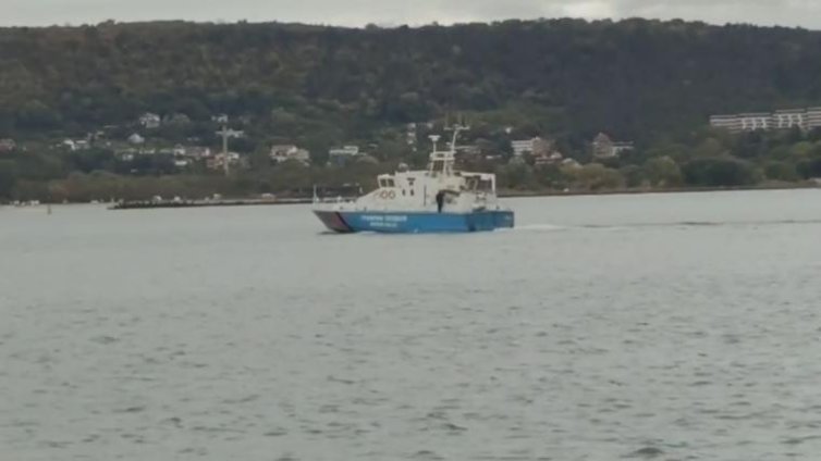 В незивестност са 11 души от кораба, потънал близо до Крапец 