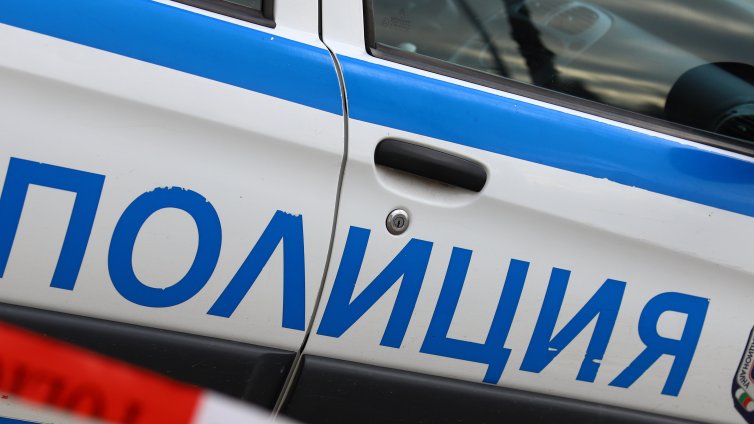 Младежи нападнаха връстник в Пловдив, били го с юмруци, горили го със запалки