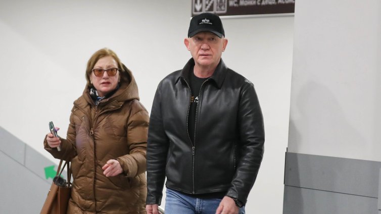 Върнаха делото срещу Христо Шопов, "I will kill you" било изписано само на български