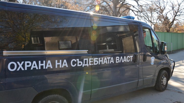 Конвоят с Благомир Коцев пристигна в затвора във Варна