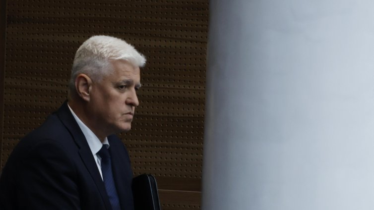 Димитър Стоянов отказа да каже кои политици са помагали на Иран 