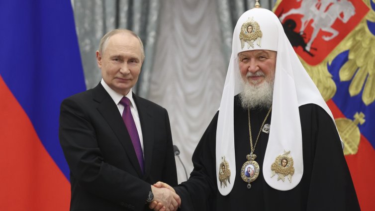 Как руският патриарх Кирил пренаписва шестата Божа заповед: Не убивай! ВИДЕО