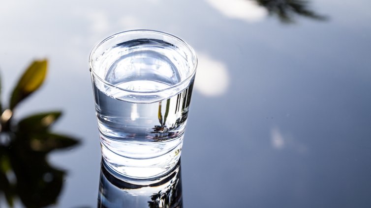 За какво е полезна алкалната вода?