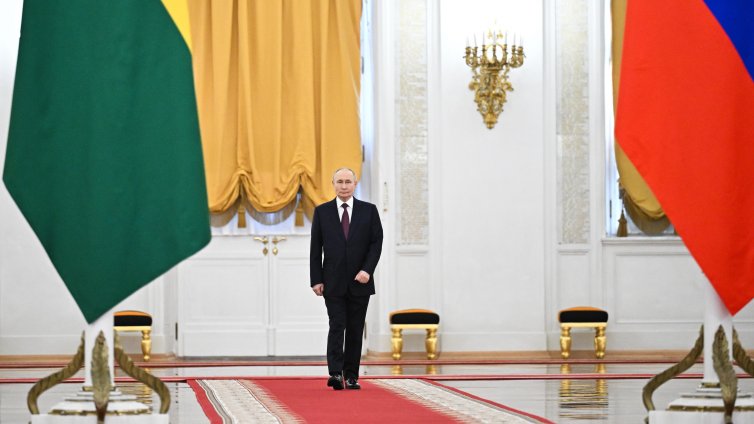 Путин показа, че шантажът работи 