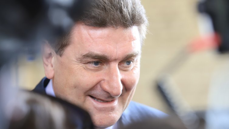 ДБ със сигнал до прокуратурата и ДАНС срещу Валентин Златев