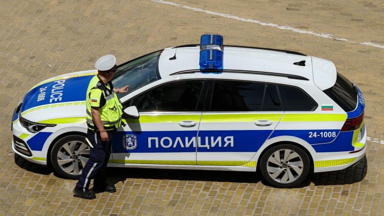 Двама задържани при полицейска акция в Бургас