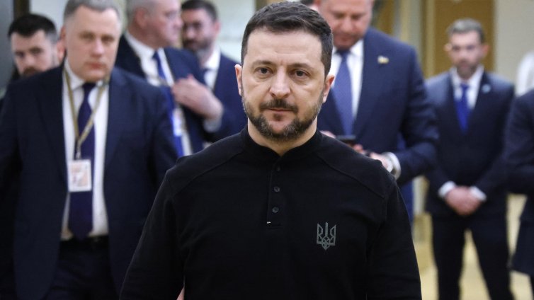 "Това е психоболница": Захарова с диагноза за избора на картини в кабинета на Зеленски