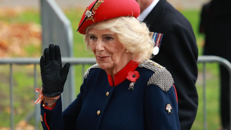 Кралица Камила разказа как е била нападната във влак от мъж