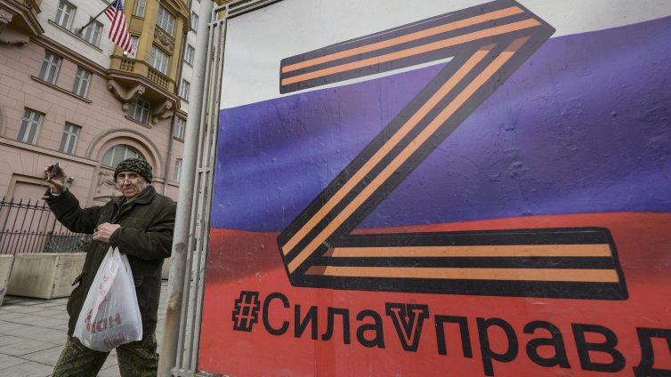 Властите в Русия нахлуват във фитнес зали, търсят мъже за фронта