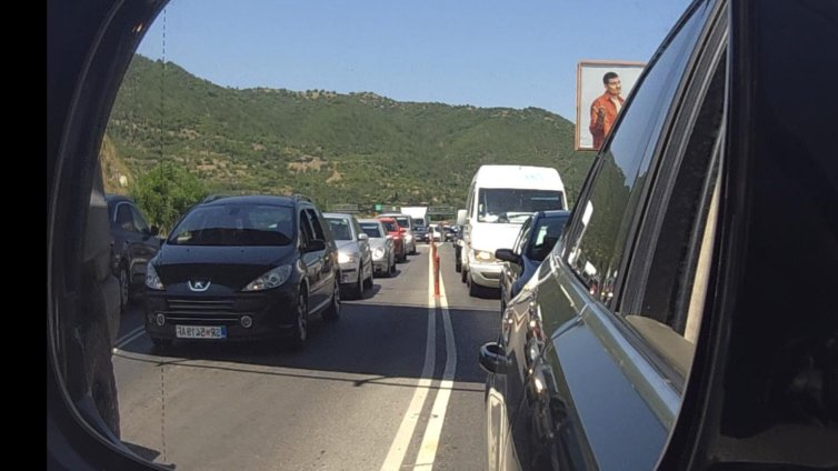 Здраво задръстване: Трафикът към Гърция в дефилето спря