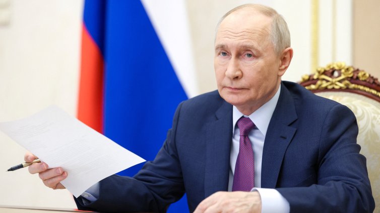 Руската икономика е на ръба, Крим предупреждава гражданите да не се паникьосват