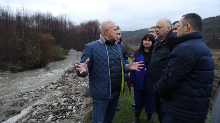 Премиерът разпореди денонощно наблюдение на река Струма и водосбора й 