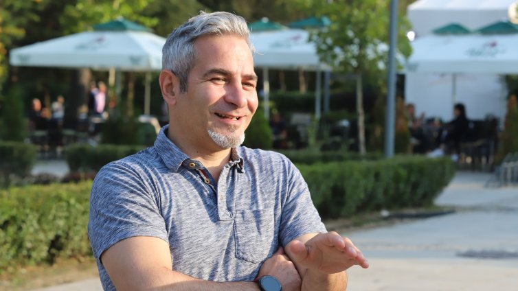 Радев на гребена на перфектната буря: комфортна власт и сериозни рискове