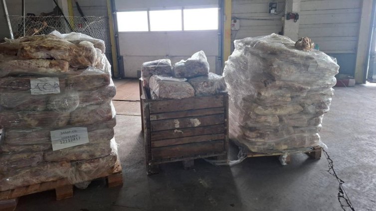 БАБХ спря близо 190 кг потенциално опасно месо за детски градини 