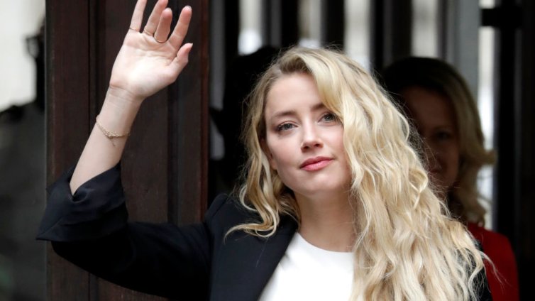 Амбър Хърд се появи с близнаците си Оушън и Агнес за първи път