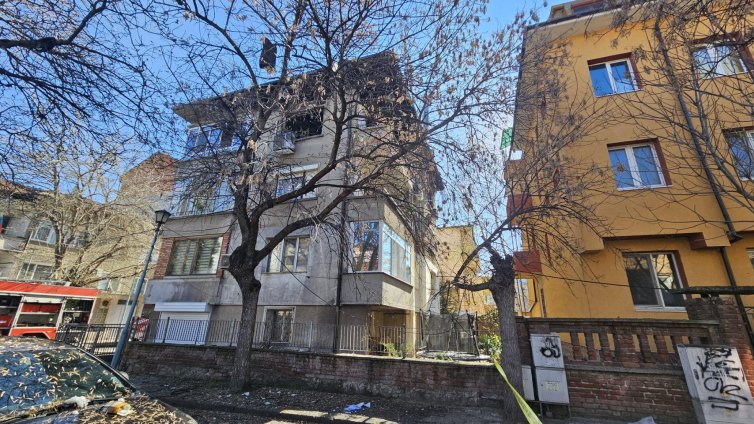 40 годишен мъж е загиналият в пожара в Пловдив, подозират самоубийство 