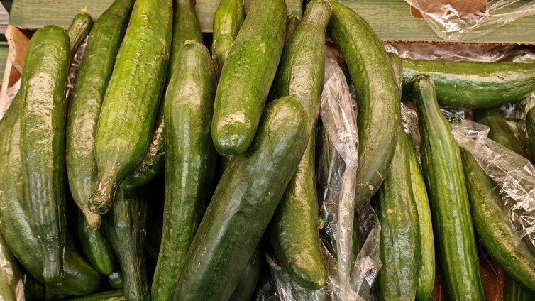 На борсите: Цените на зеленчуците падат, на плодовете - нагоре