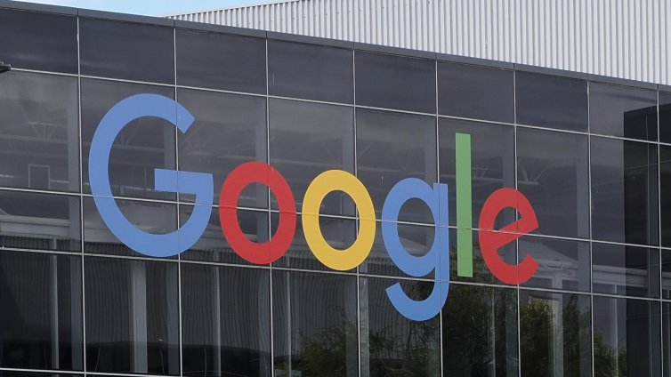 Google трябва да плати $425 млн. за нарушаване на поверителността на приложения