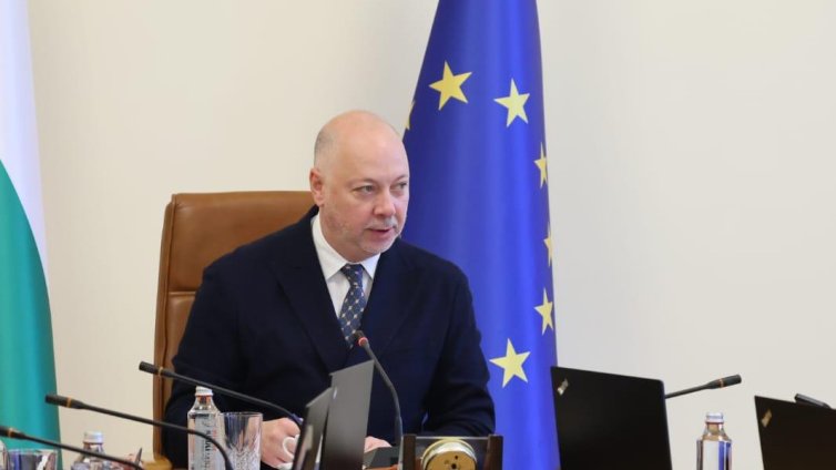 Желязков свиква работно съвещание за набелязване на мерки след санкциите на САЩ срещу Лукойл