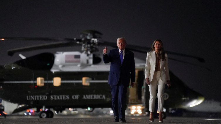 Какво си казаха Доналд и Мелания в хеликоптера Marine One?