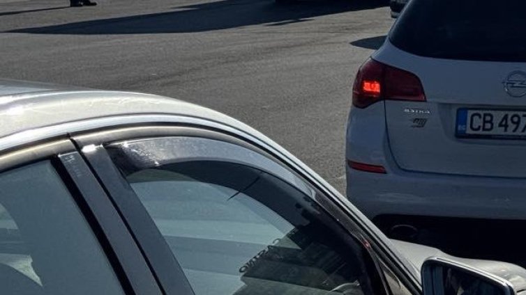 Движението на АМ "Тракия" е възстановено в района на пожара