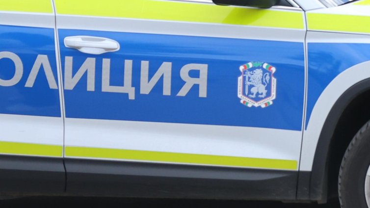 Жители на Литаково протестират на разклона за Ботевград