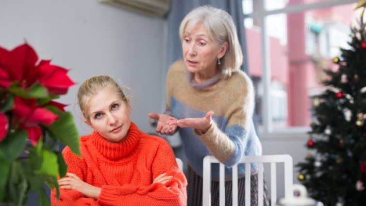 Празници с роднините - как да преживеем стреса