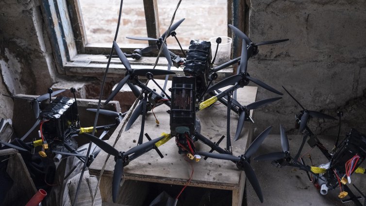 САЩ работят по дрон с изкуствен интелект за прехващане на въздушни цели