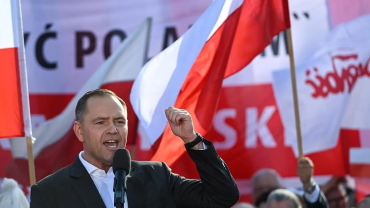 Върховният съд на Полша потвърди Навроцки за президент