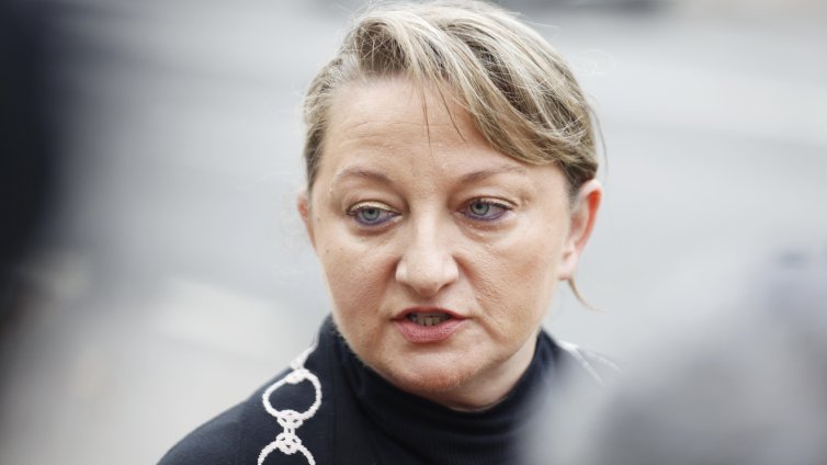 Сачева: Коледните добавки не трябва да са повод за разделяне на обществото