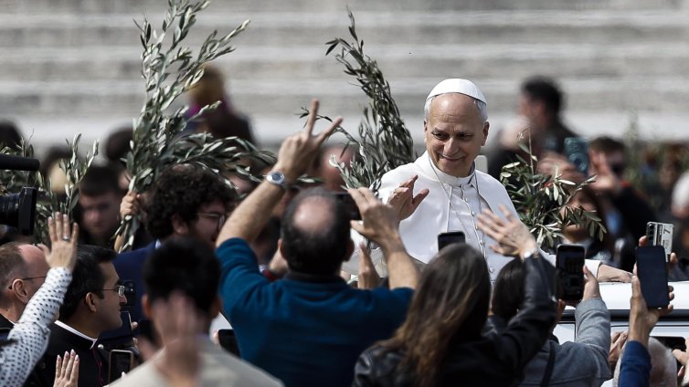 Тревожни данни за Ватикана: Младите не искат да стават свещеници