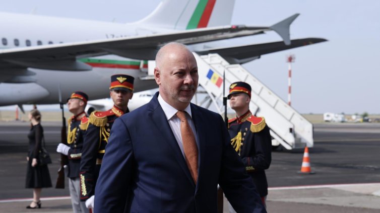 Желязков пристигна в Кишинев, срещна се с молдовския си колега