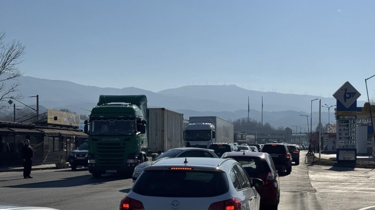 Европейски производители: Забраната на ЕК за коли с вътрешно горене вече не е реалистична