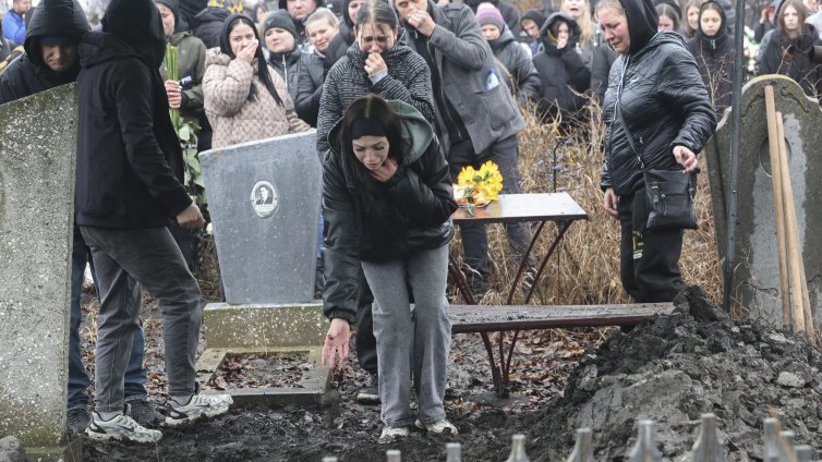 Четирима са убити при руска атака в Харков