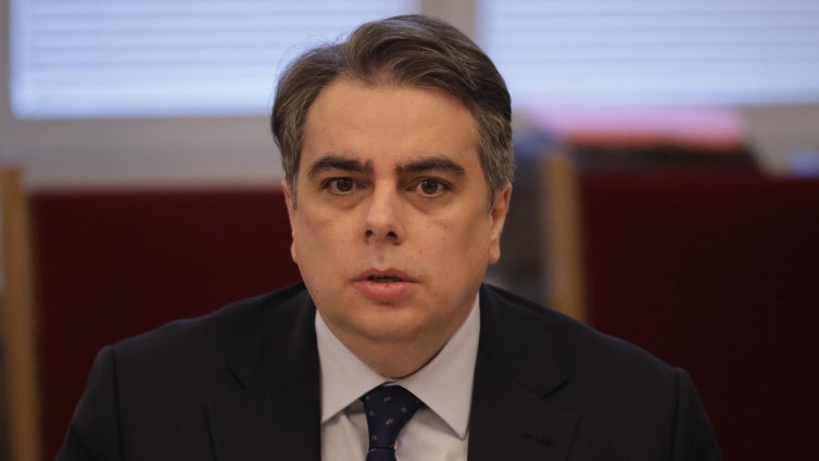 Асен Василев: Оставка веднага, Борисов да не чака Нова година