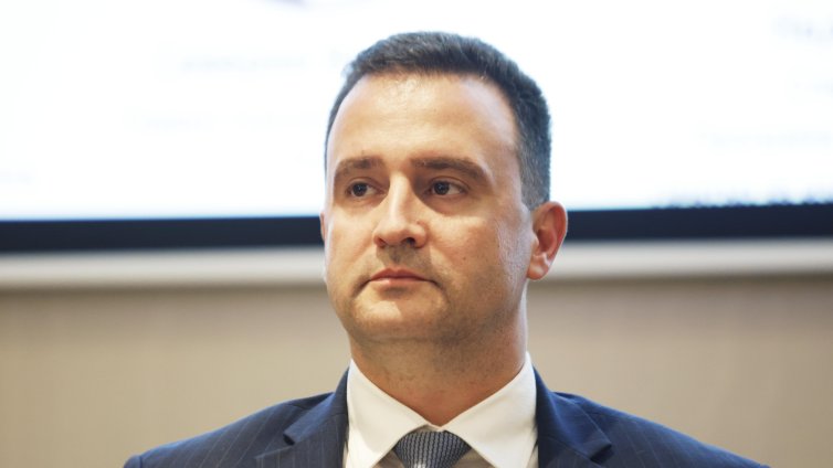 Жечо Станков успокоява: В България има достатъчно горива, за разлика от Сърбия