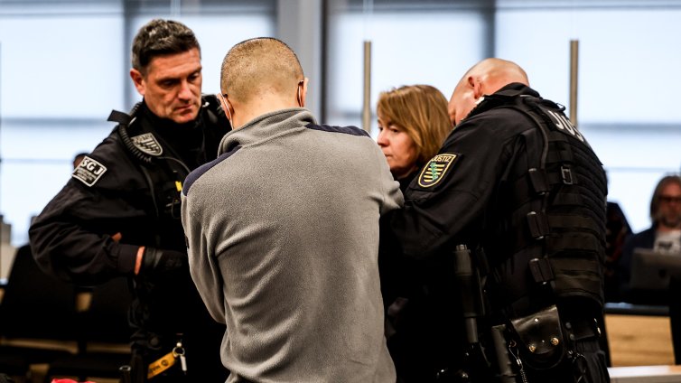 Какви са правните последици от военния шпионаж в Гърция?