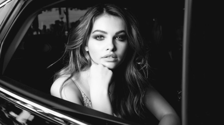 "Най-красивото дете в света" се сгоди 20 години 