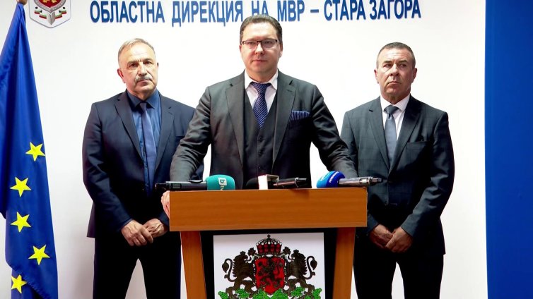 Митов: Няма да има толерантност към полицаи, превишаващи правомощията си