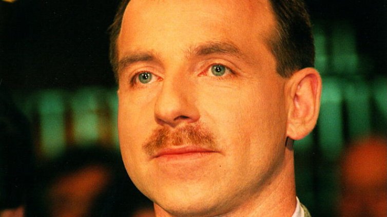 Германия използва антинацистки закон, за да разследва критик на... Хитлер