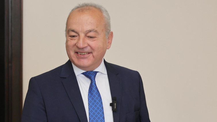 Гълъб Донев за бюджета: съкращения, Евровизия, автоматичният скок на заплати пада