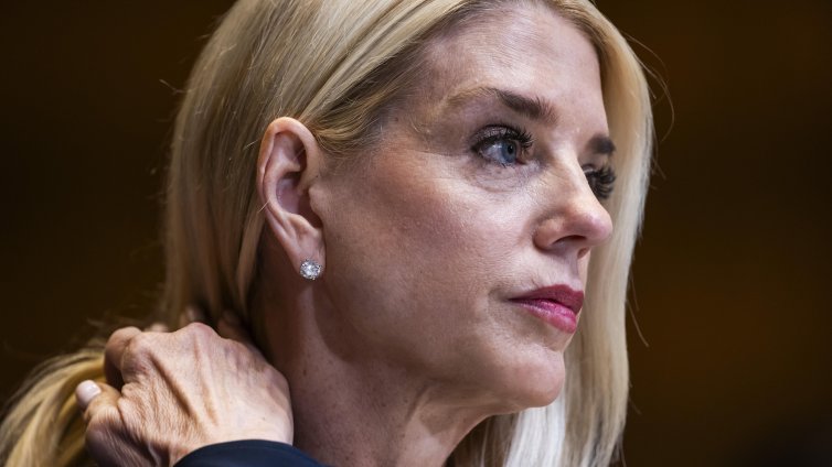 Най-малко трима загинали при взрив в тренировъчен център на шерифската служба в Лос Анджелис