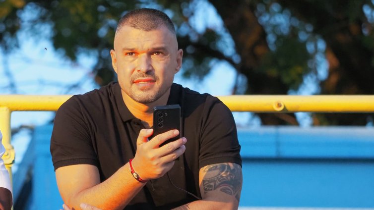 Божинов празнува 40-ия си рожден ден с хеттрик в Столичната четвърта дивизия