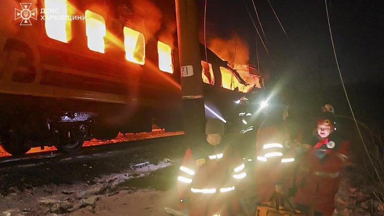 Руски дрон порази пътнически влак, двама загинаха