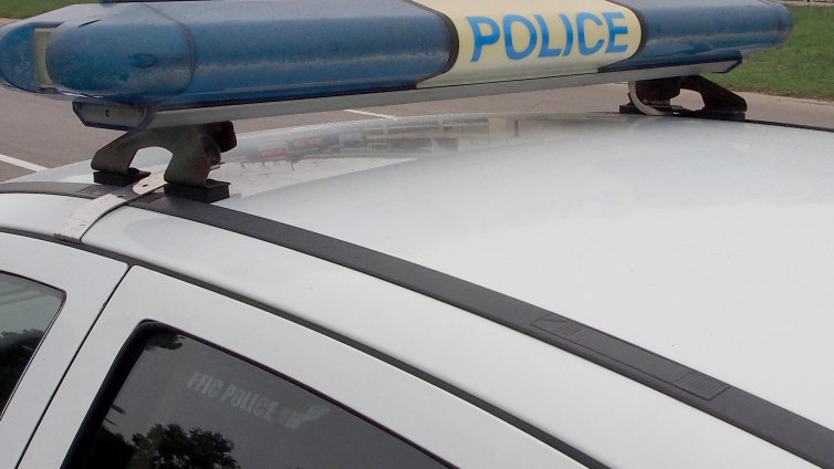 Мъж заключи приятелката си и с дни я пребива