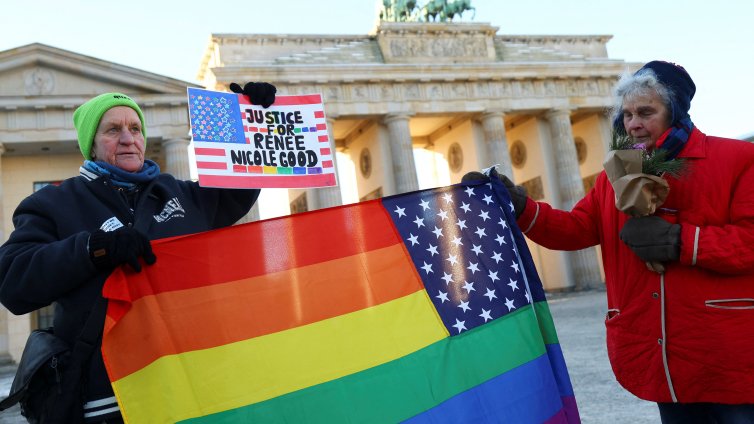 В кадър: Масови протести в САЩ след убийството на Рене Гуд