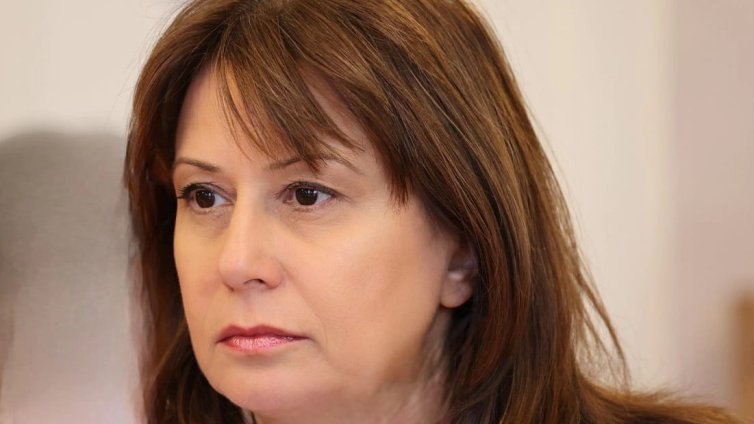 Омбудсманът: Документите за получаване на детски да се изискват по служебен път