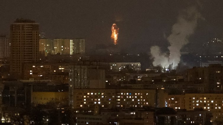 Украйна предприема &bdquo;първа стъпка&ldquo; за мобилизиране на жените